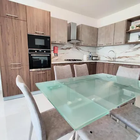 Lorenza Letting Two Marsaxlokk